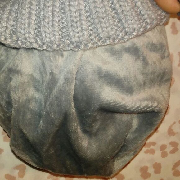 NWT Time & Tru solid pom gray beanie - Picture 8 of 8